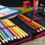 Des fournitures scolaires pour la rentrée des classes (Crédit : Bru-nO)