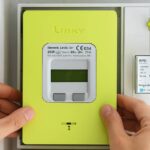 Un compteur Linky sur un tableau électrique